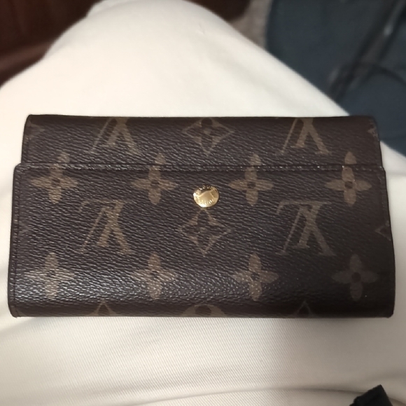 Louis Vuitton Handbags - Louis Vuitton Dark Brown Monogram Wallet